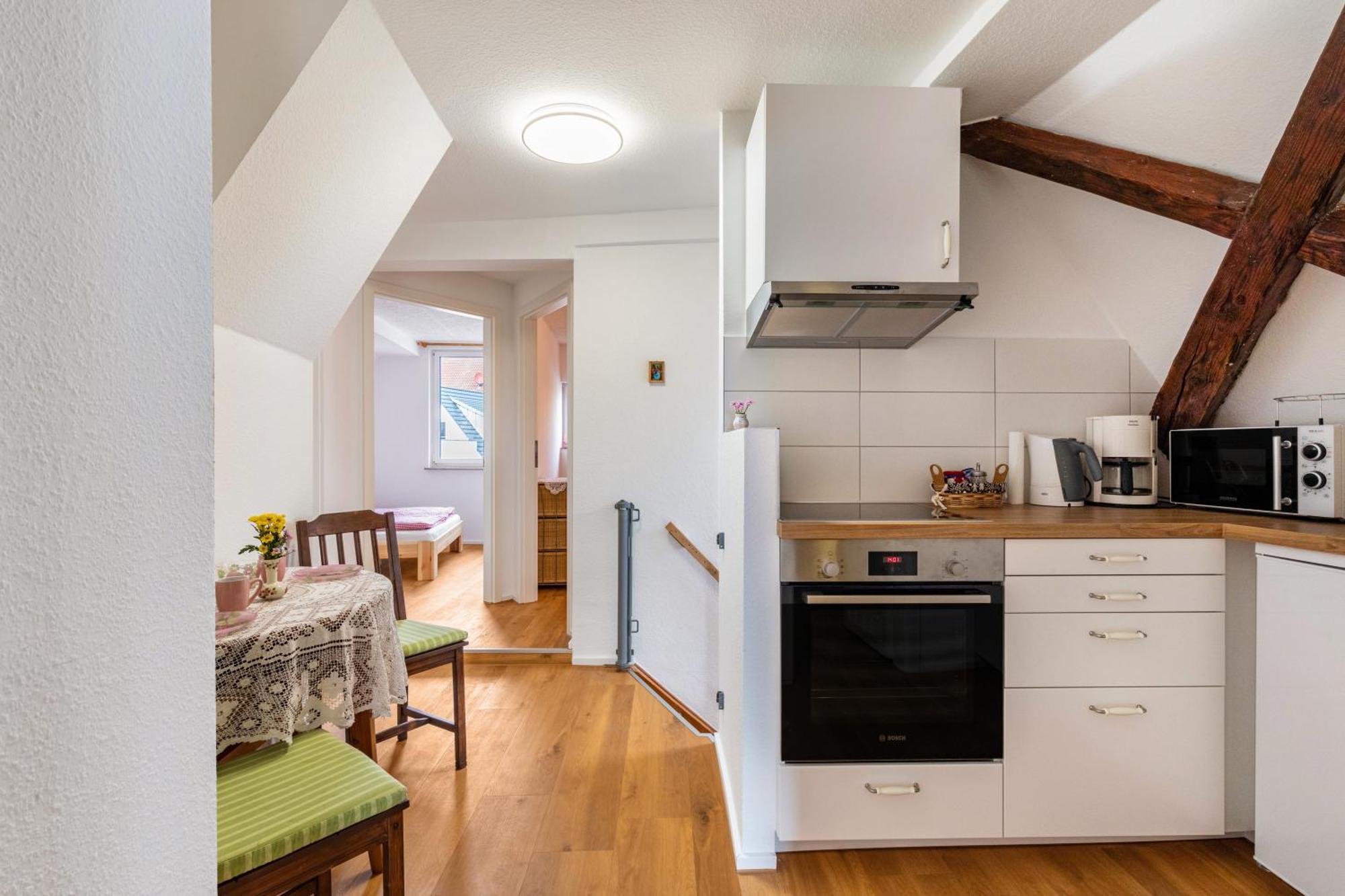 Apartmenthaus Ferienwohnungen Sila Weinstadt Bagian luar foto