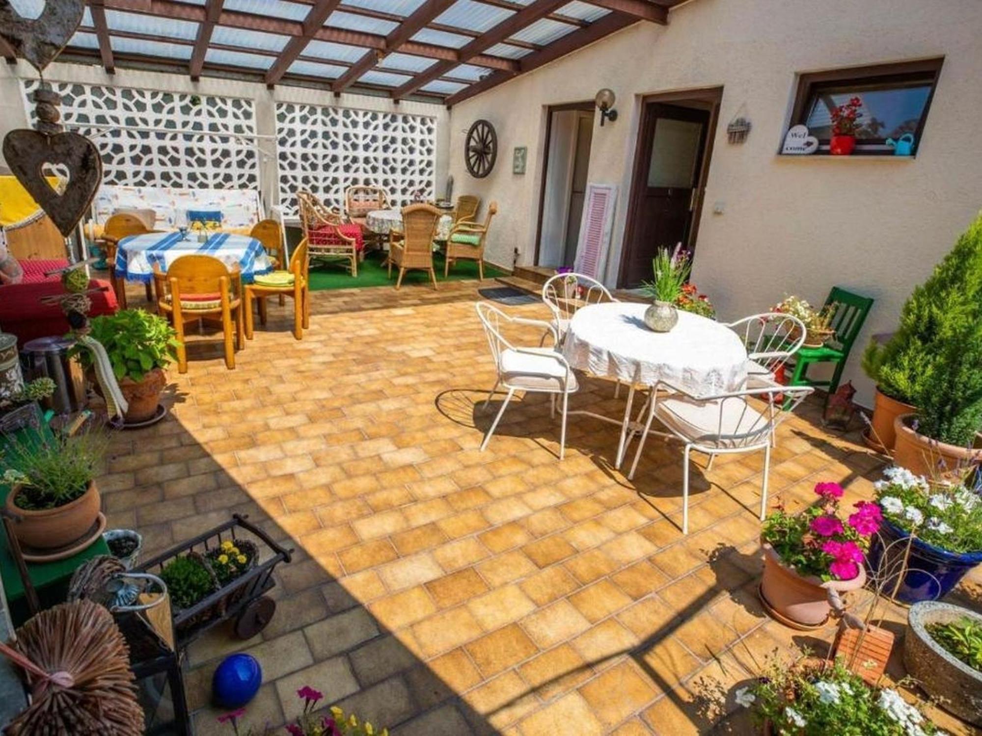 Apartmenthaus Ferienwohnungen Sila Weinstadt Bagian luar foto